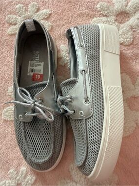 Kenneth Cole Reaction Silver Mesh Platform Loafers